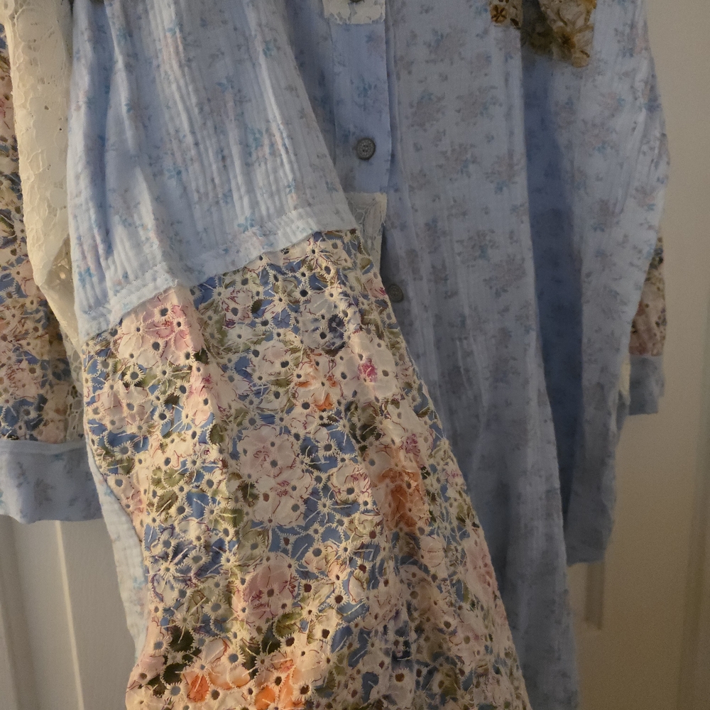 POL Light Blue Floral Patchwork Button-Up Long Ca… - image 4